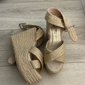 Chunky rope wedges with wrap around strap
